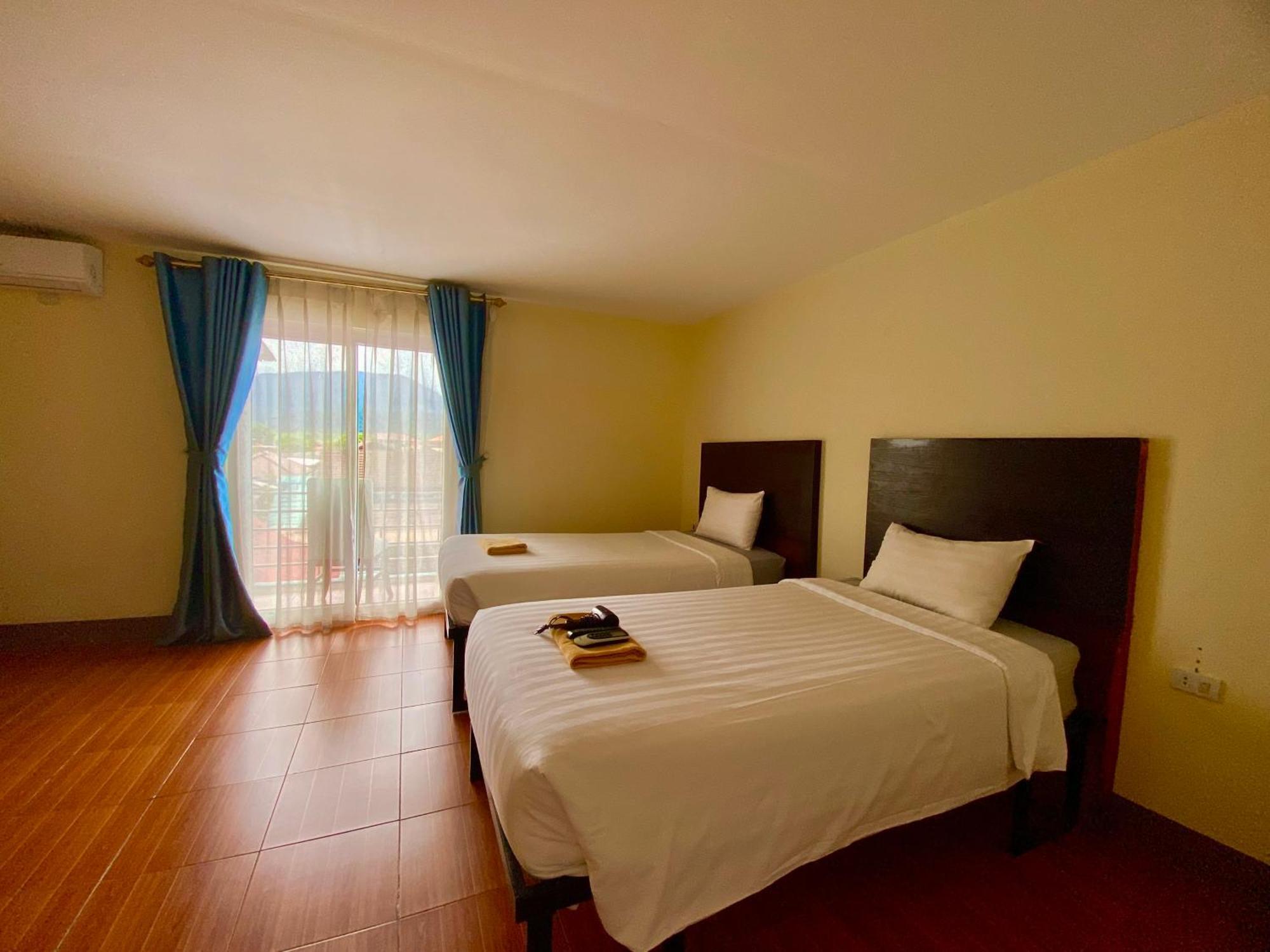 Nana Backpackers Hostel Vang Vieng Esterno foto