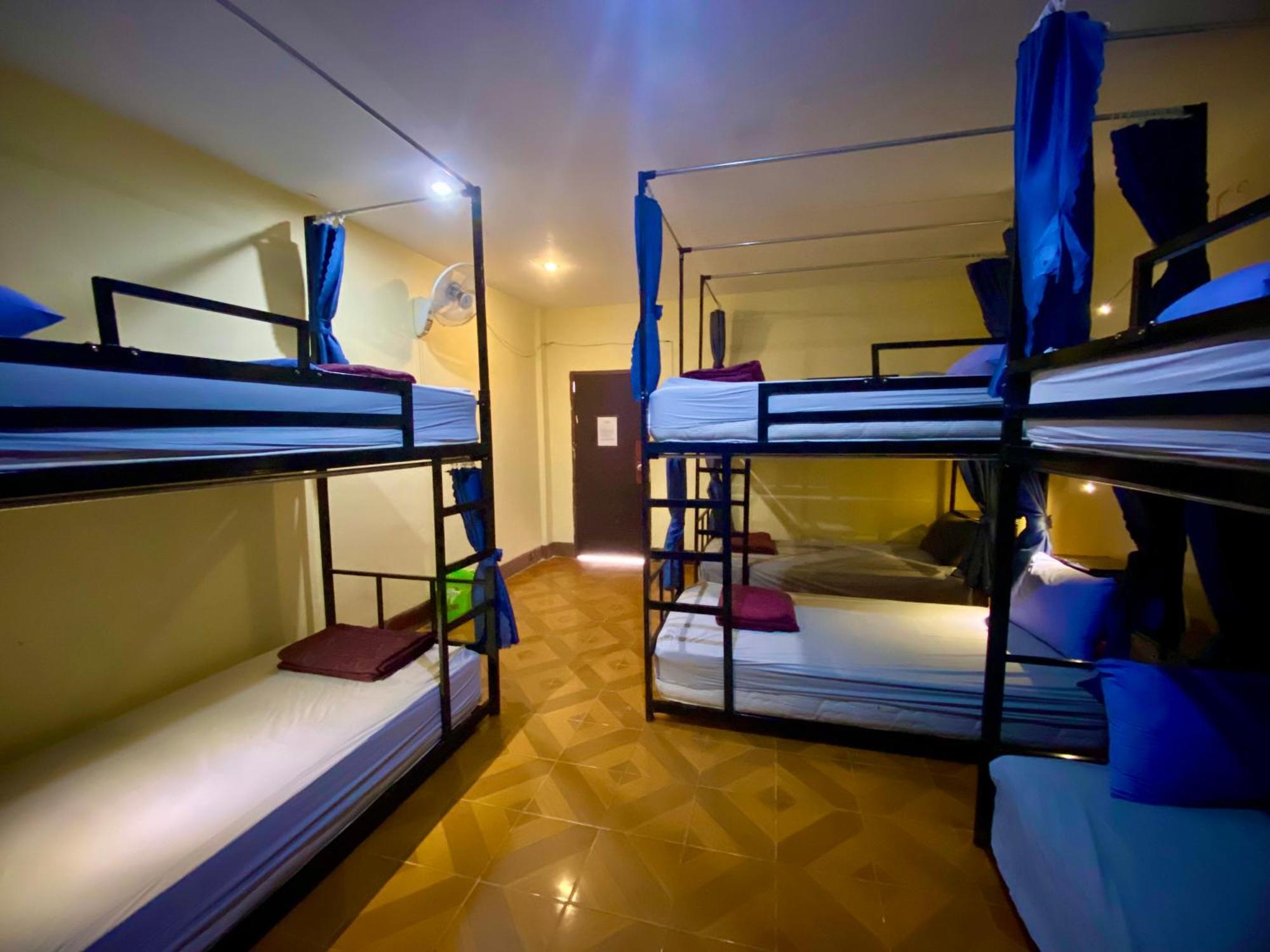Nana Backpackers Hostel Vang Vieng Esterno foto