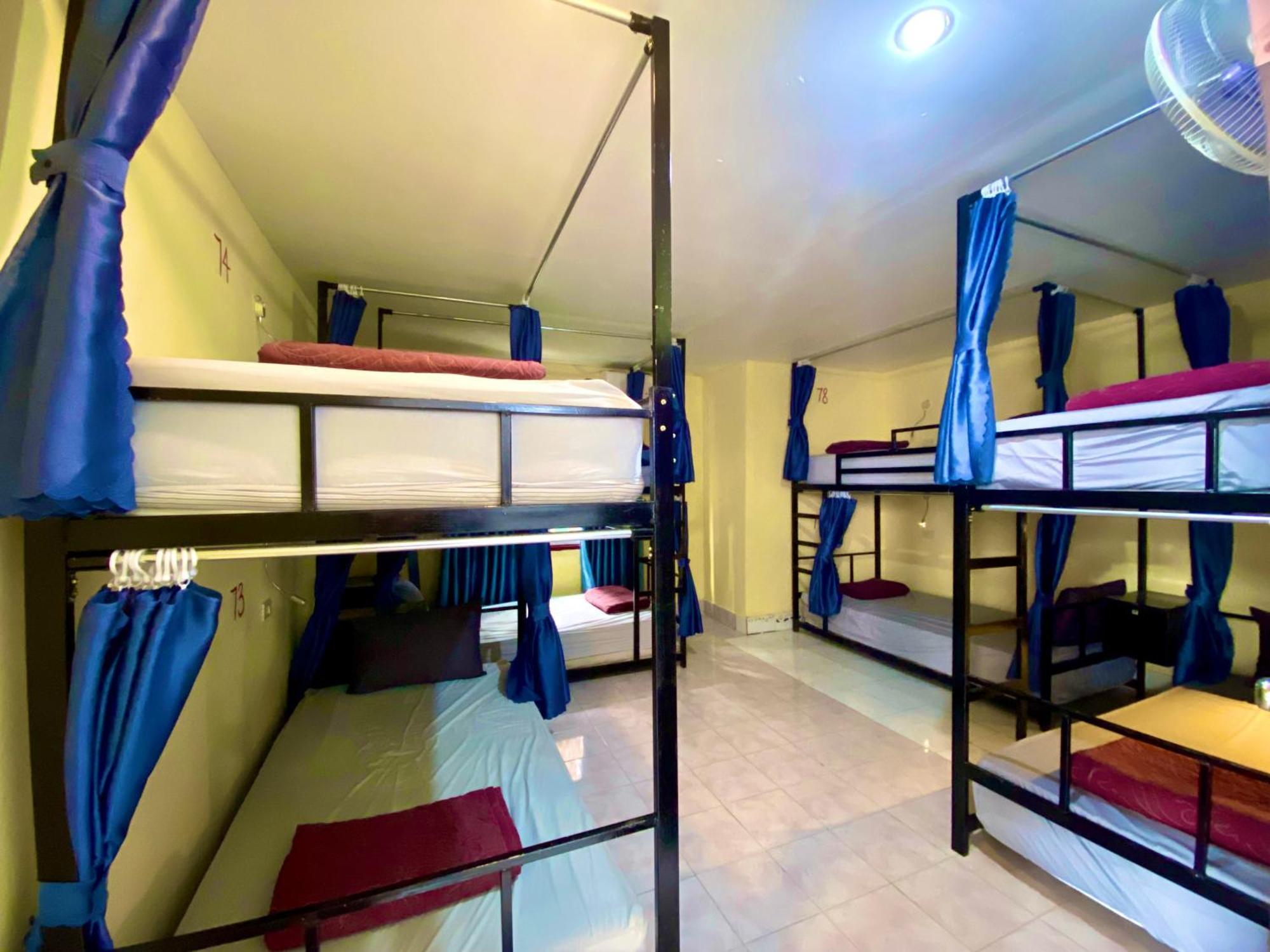 Nana Backpackers Hostel Vang Vieng Esterno foto