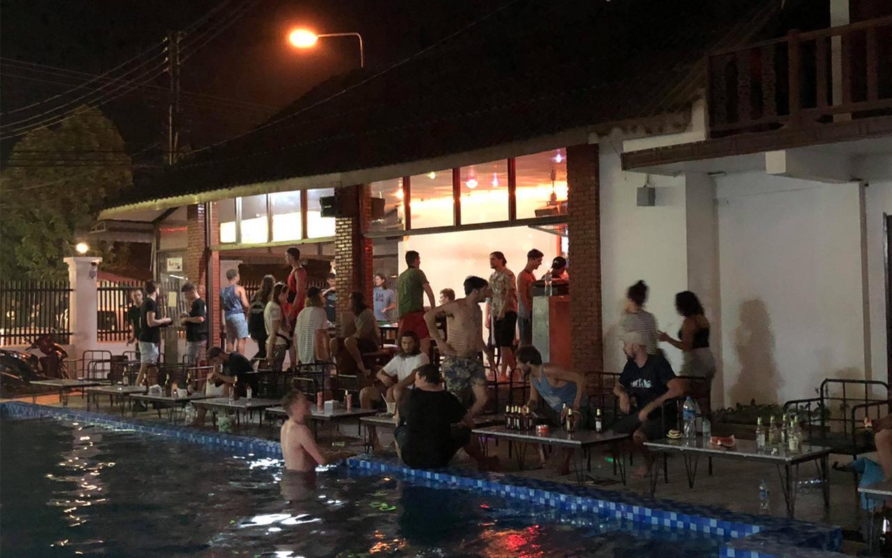 Nana Backpackers Hostel Vang Vieng Esterno foto