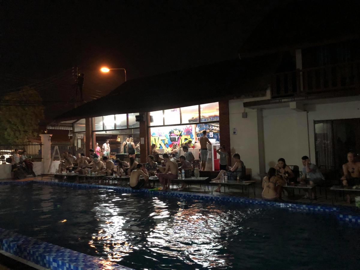 Nana Backpackers Hostel Vang Vieng Esterno foto