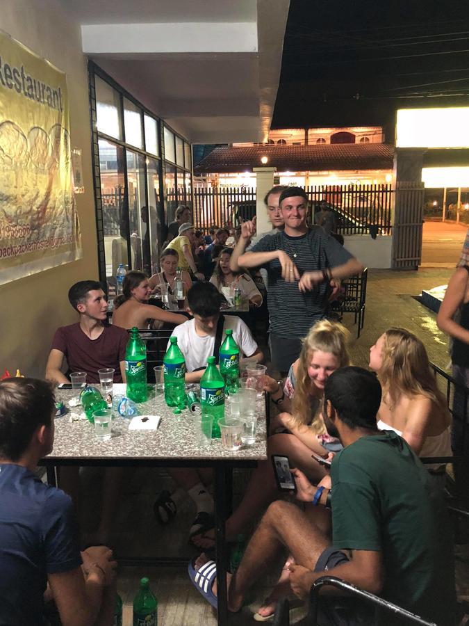 Nana Backpackers Hostel Vang Vieng Esterno foto